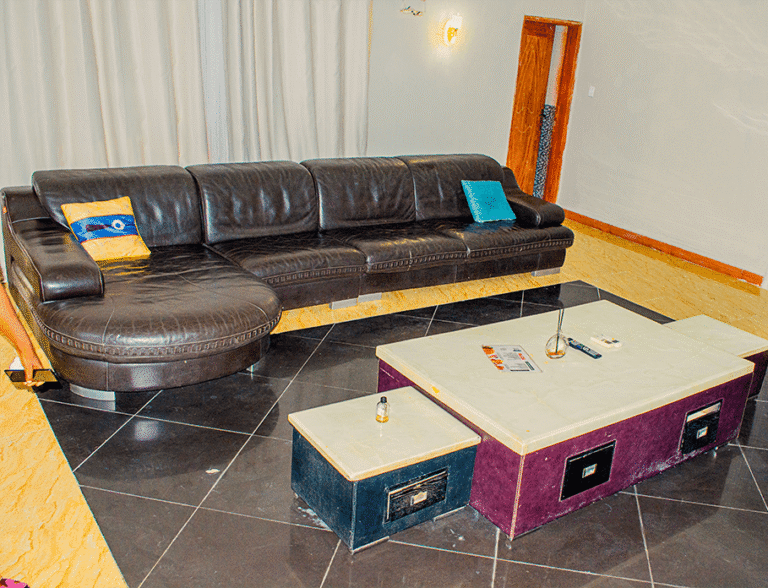 Middle Suite Apartment - Image 1