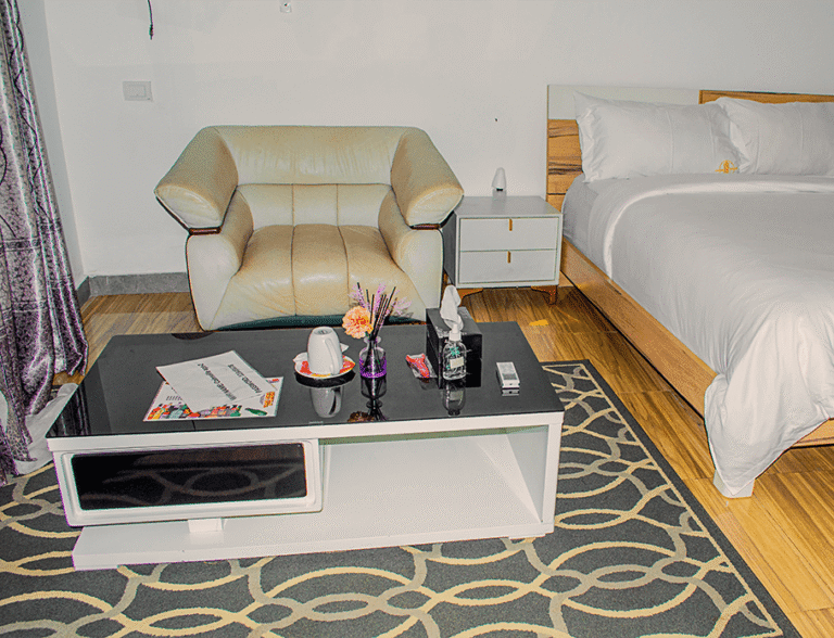 Private Room - Image 2