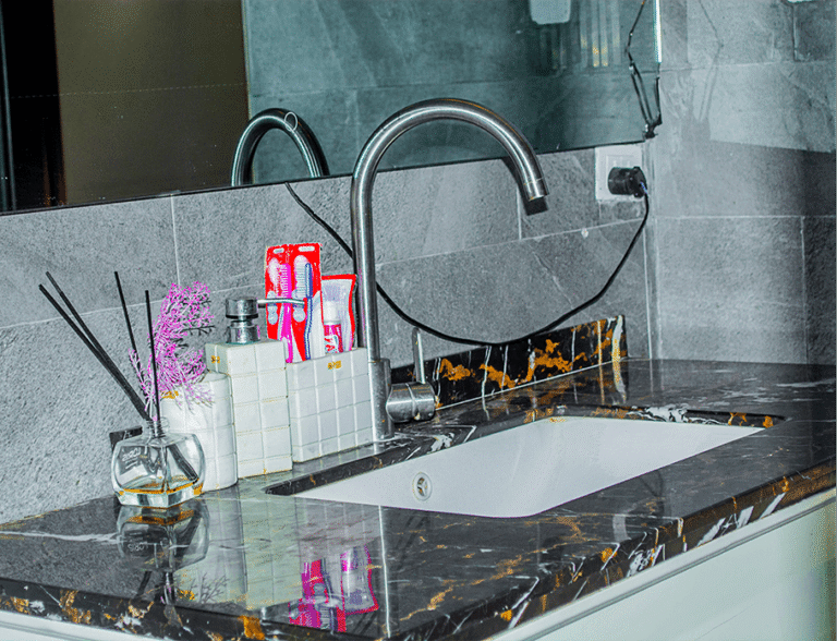 Private Room - Image 6